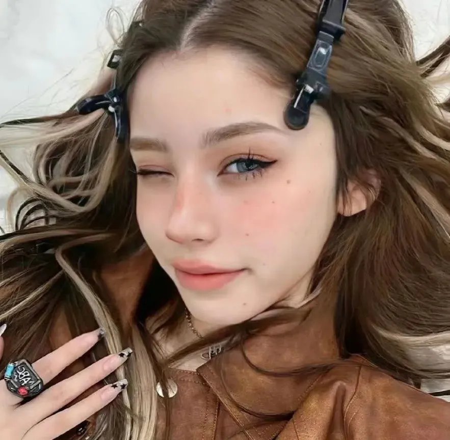 鼠洞里的好朋友